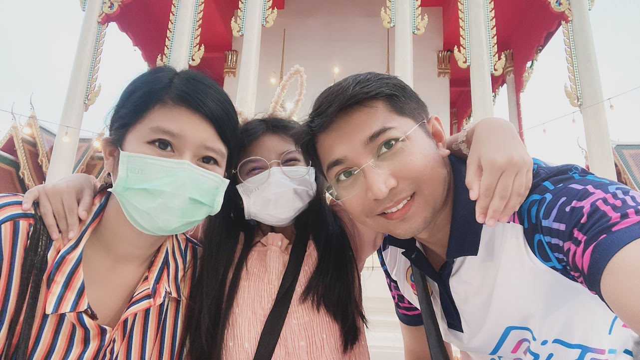 พาอันนาทำบุญ เวียนเทียน วันวิสาขบูชา